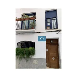 Spaces Deluxe Apartment- 3 Bedroom, 2 Bathroom, Next To Beach, Sleeps 6 Sitges