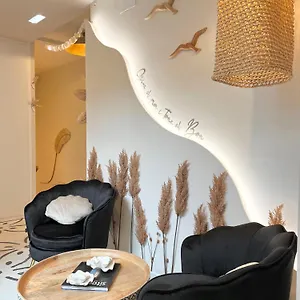Montroig 5 Boutique Sitges